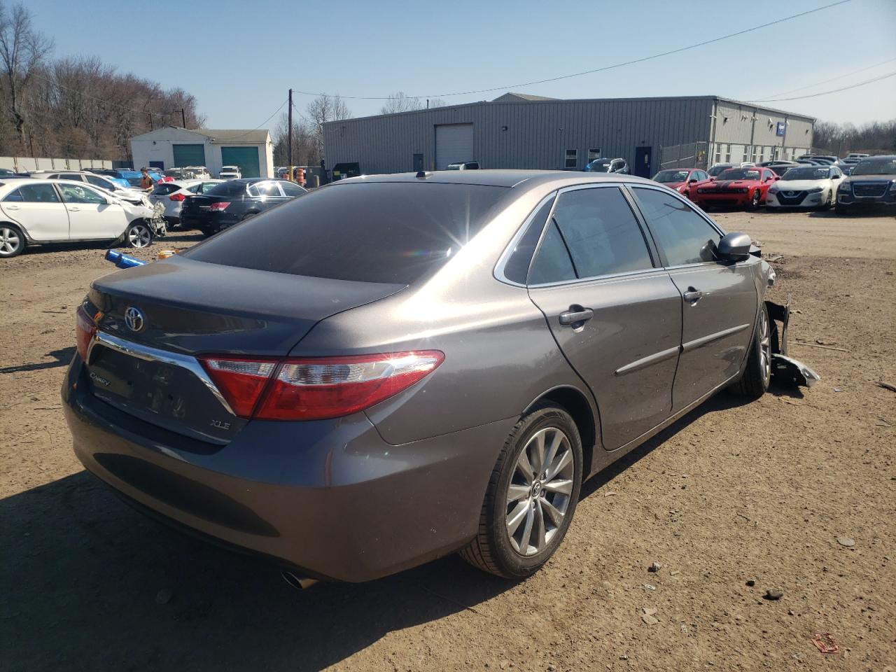 Photo 4 from auction – 2016 TOYOTA CAMRY LE with VIN 4T4BF1FK9GR551747