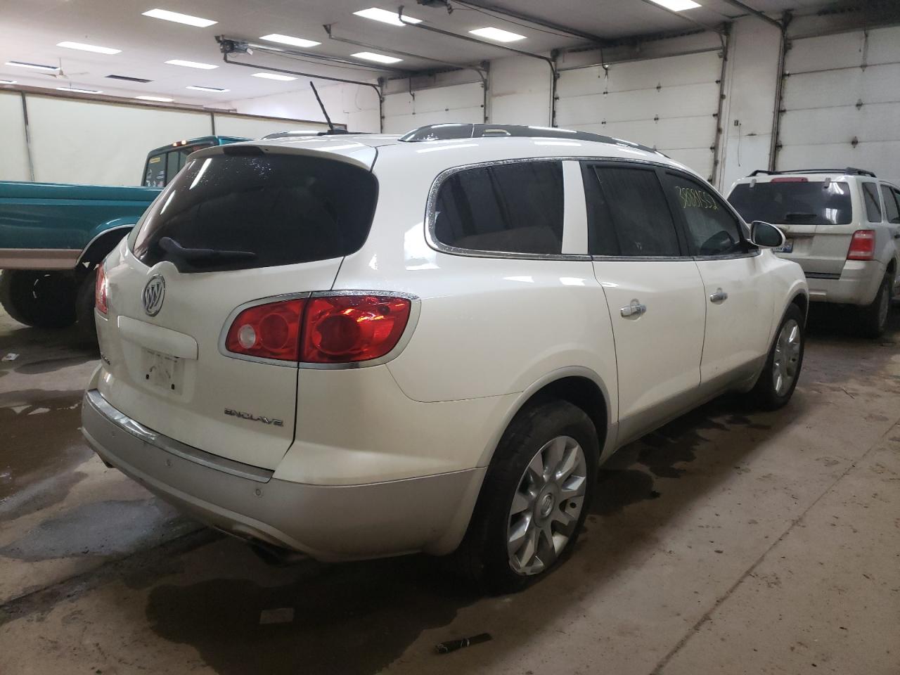 Photo 4 from auction – 2012 BUICK ENCLAVE with VIN 5GAKRDED0CJ318508