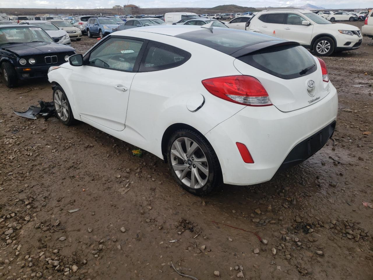 Photo 3 from auction – 2016 HYUNDAI VELOSTER with VIN KMHTC6AD5GU270753