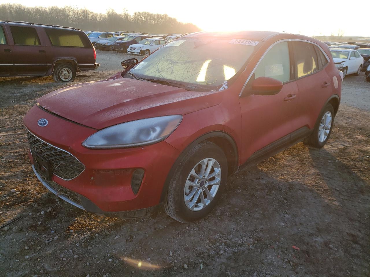 Photo 2 from auction – 2021 FORD ESCAPE SE with VIN 1FMCU0G61MUA94900