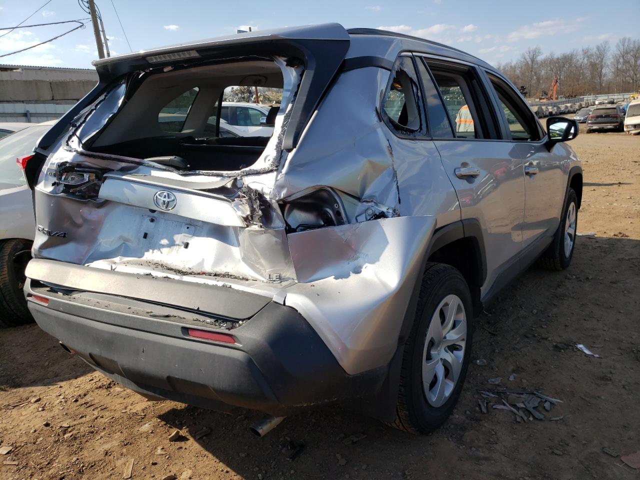 Photo 4 from auction – 2019 TOYOTA RAV4 LE with VIN 2T3F1RFV8KC056685