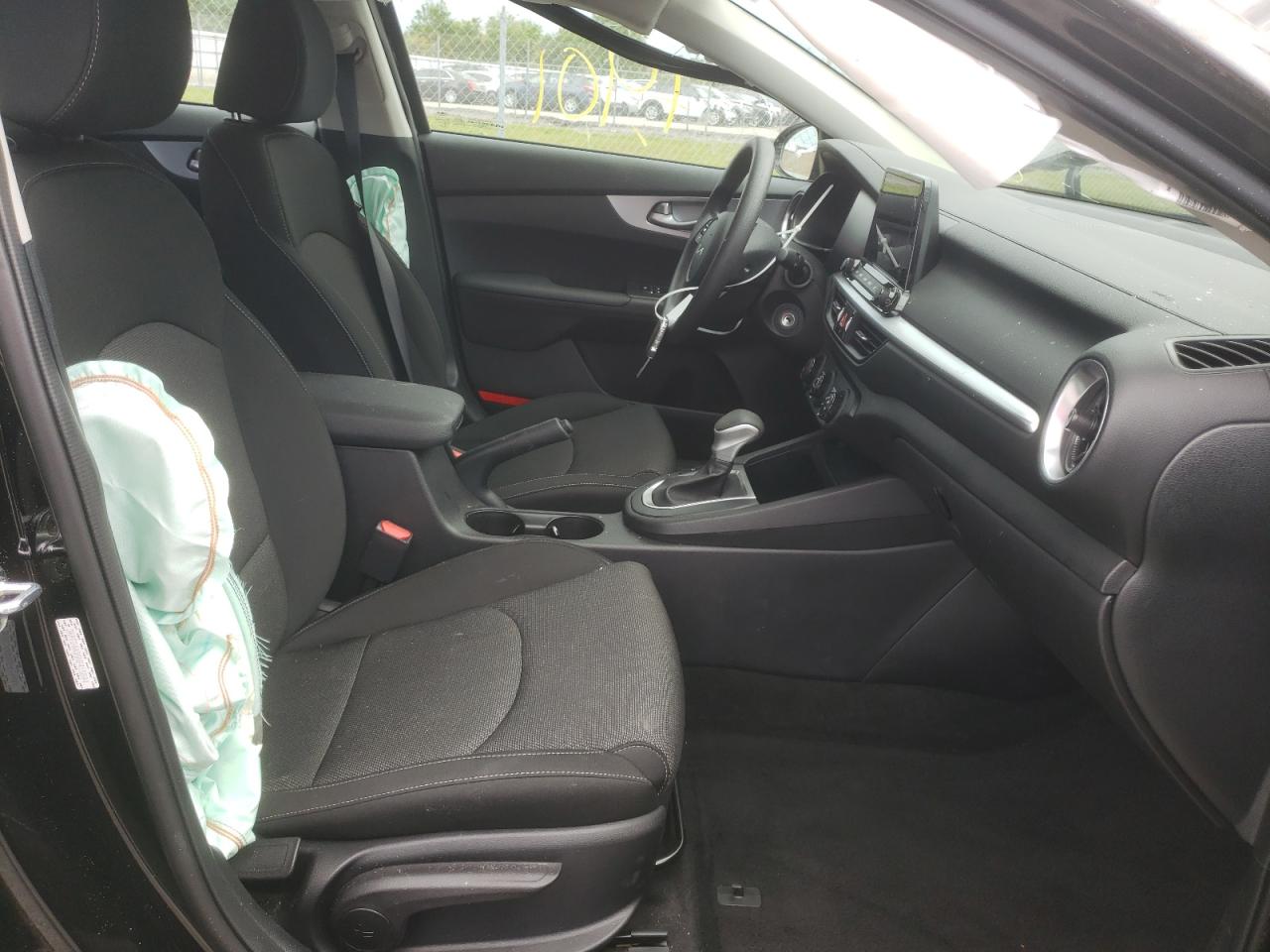 Photo 5 from auction – 2022 KIA FORTE FE with VIN 3KPF24AD5NE415844