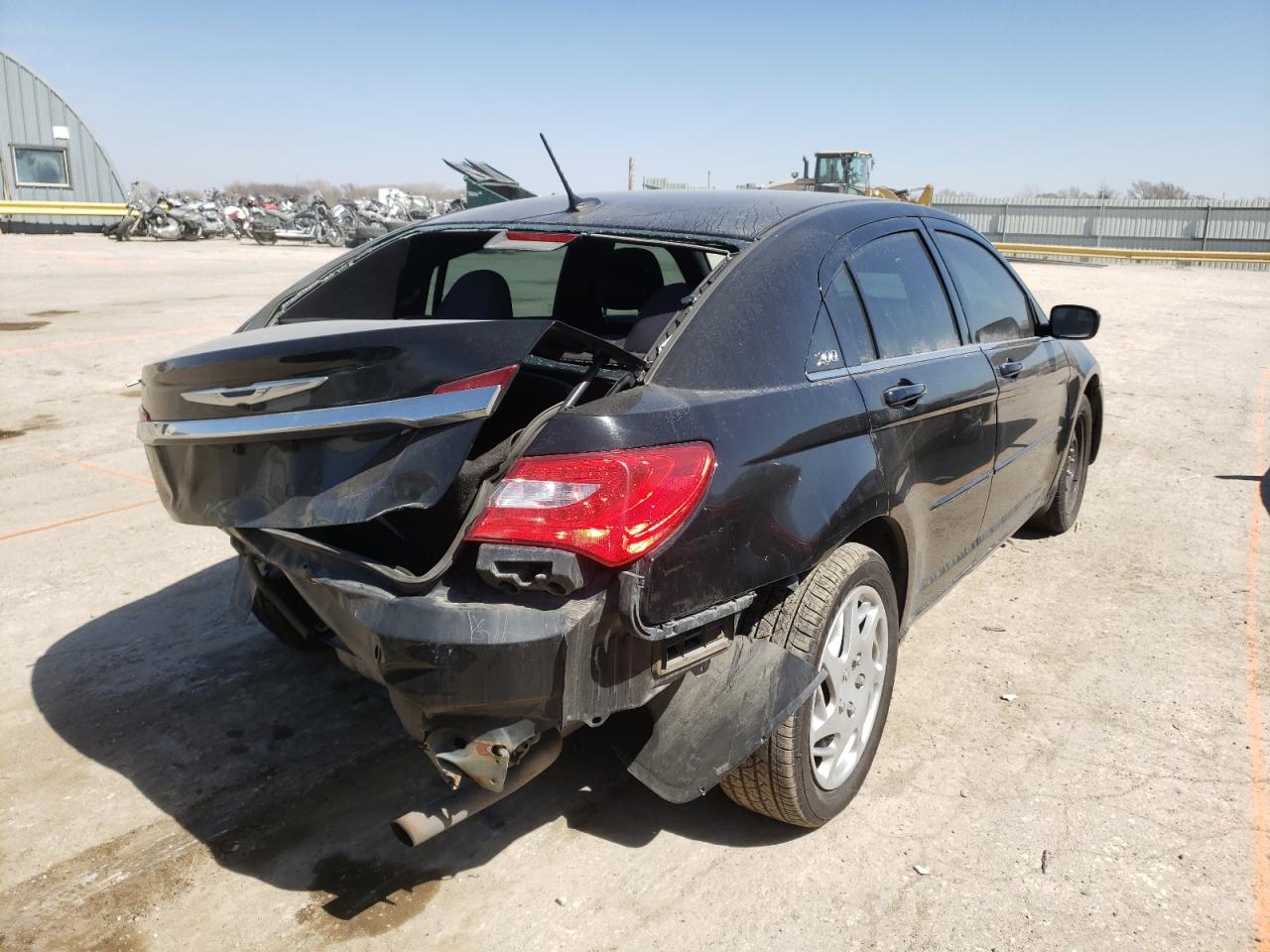 Photo 4 from auction – 2014 CHRYSLER 200 LX with VIN 1C3CCBAB9EN238086