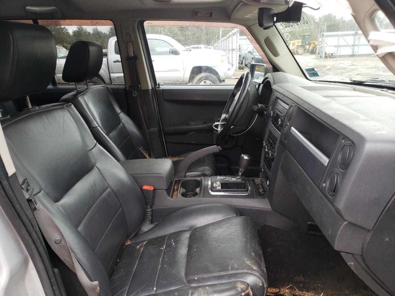 Photo 5 from auction – 2008 JEEP COMMANDER with VIN 1J8HG48N48C242542