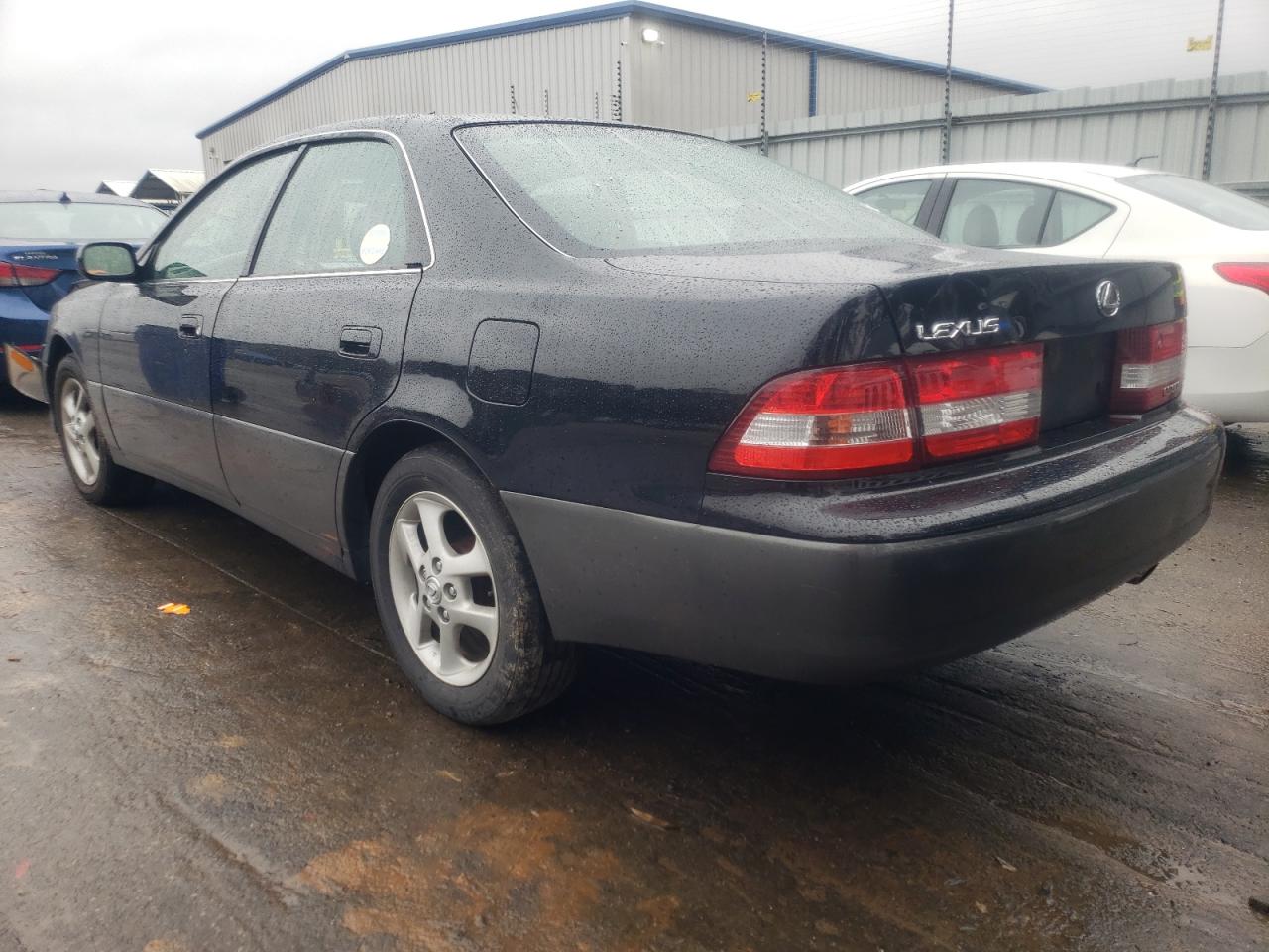 Photo 3 from auction – 2001 LEXUS ES 300 with VIN JT8BF28G910305565