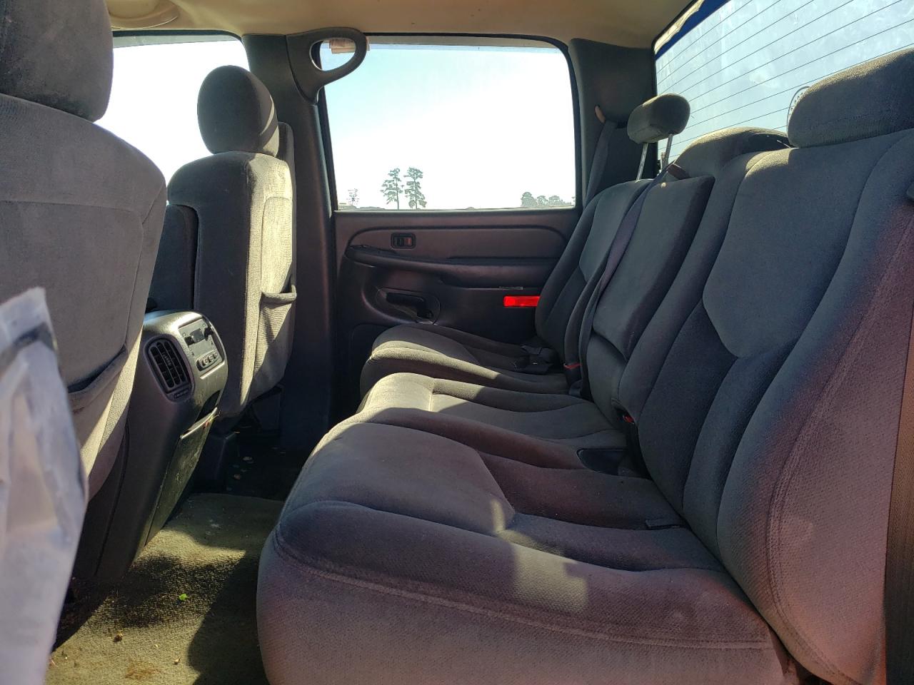 Photo 6 from auction – 2005 GMC NEW SIERRA with VIN 2GTEC13T751127879