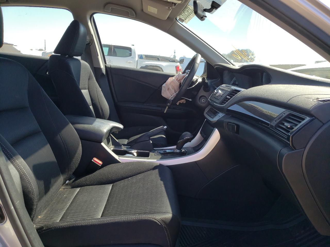 Photo 5 from auction – 2014 HONDA ACCORD SPO with VIN 1HGCR2F57EA089893
