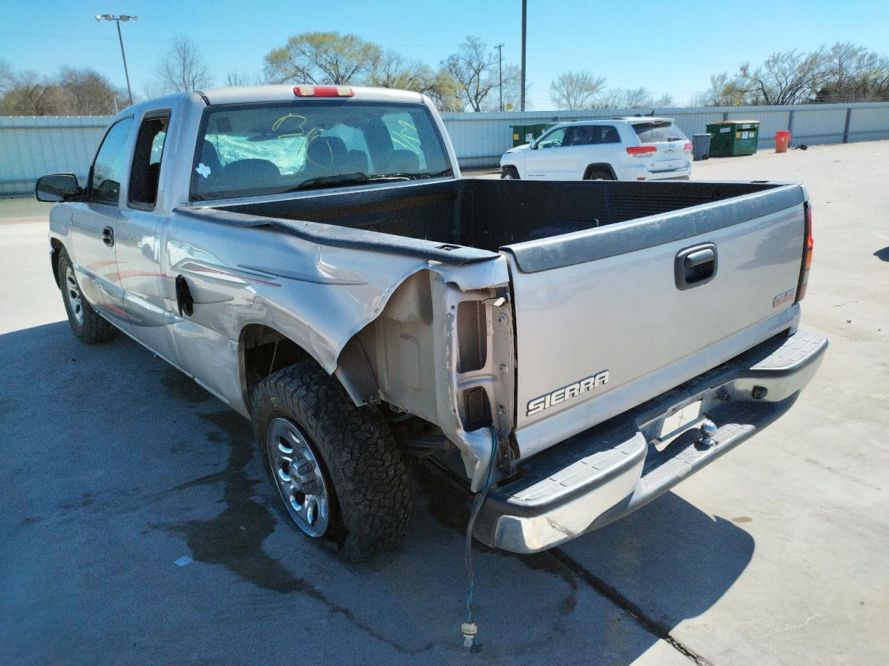 Photo 3 from auction – 2005 GMC NEW SIERRA with VIN 1GTEC19X35Z240360