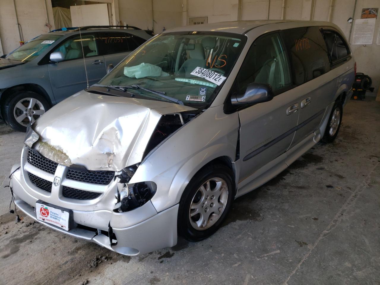 Photo 2 from auction – 2003 DODGE GRAND CARA with VIN 2D4GP44L93R359396