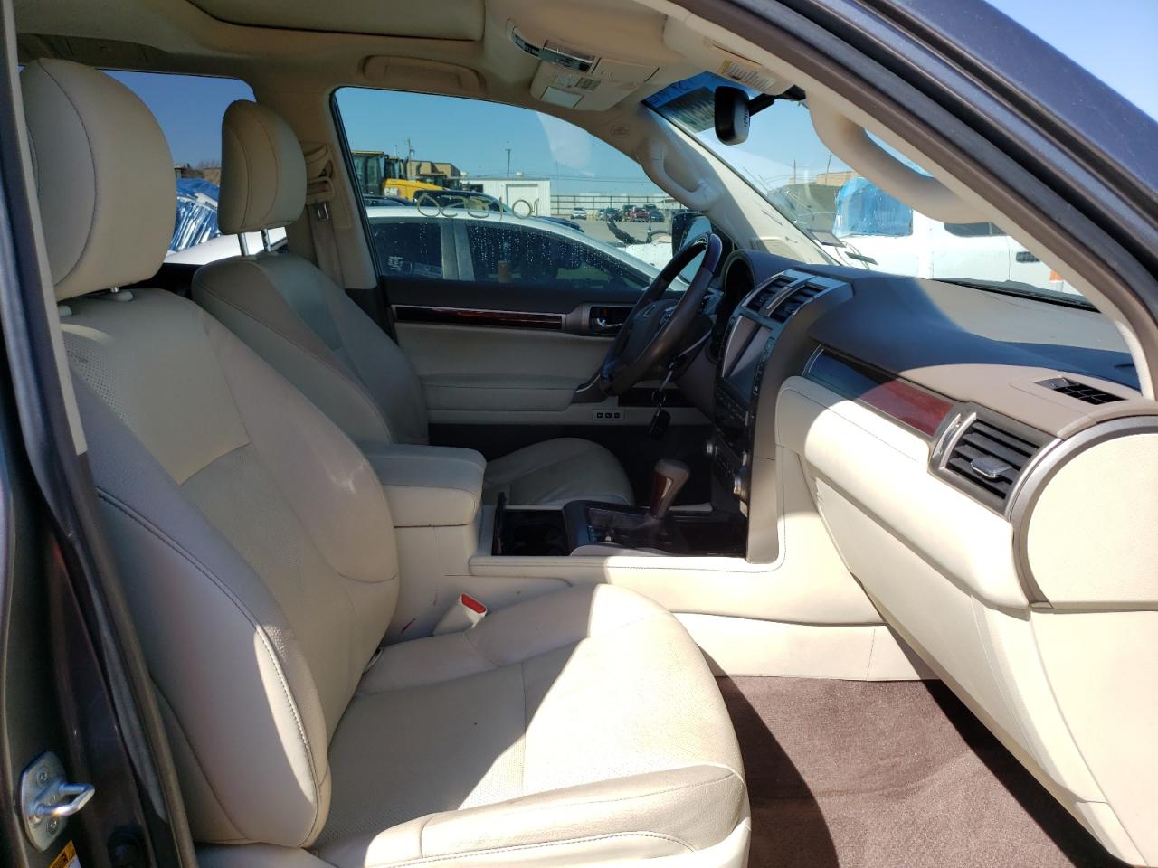 Photo 5 from auction – 2016 LEXUS GX 460 with VIN JTJBM7FX7G5134394