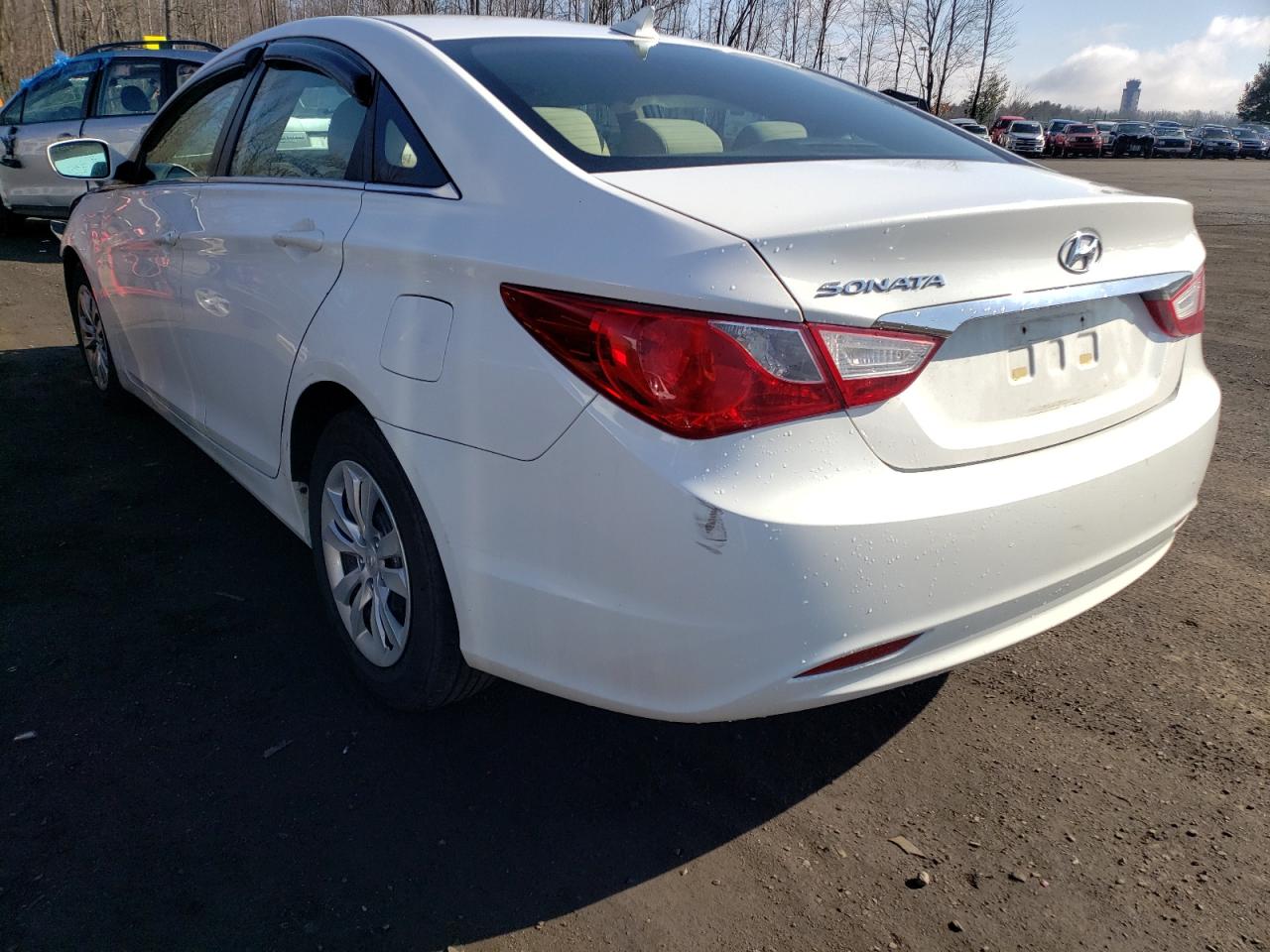 Photo 3 from auction – 2011 HYUNDAI SONATA GLS with VIN 5NPEB4AC7BH192118