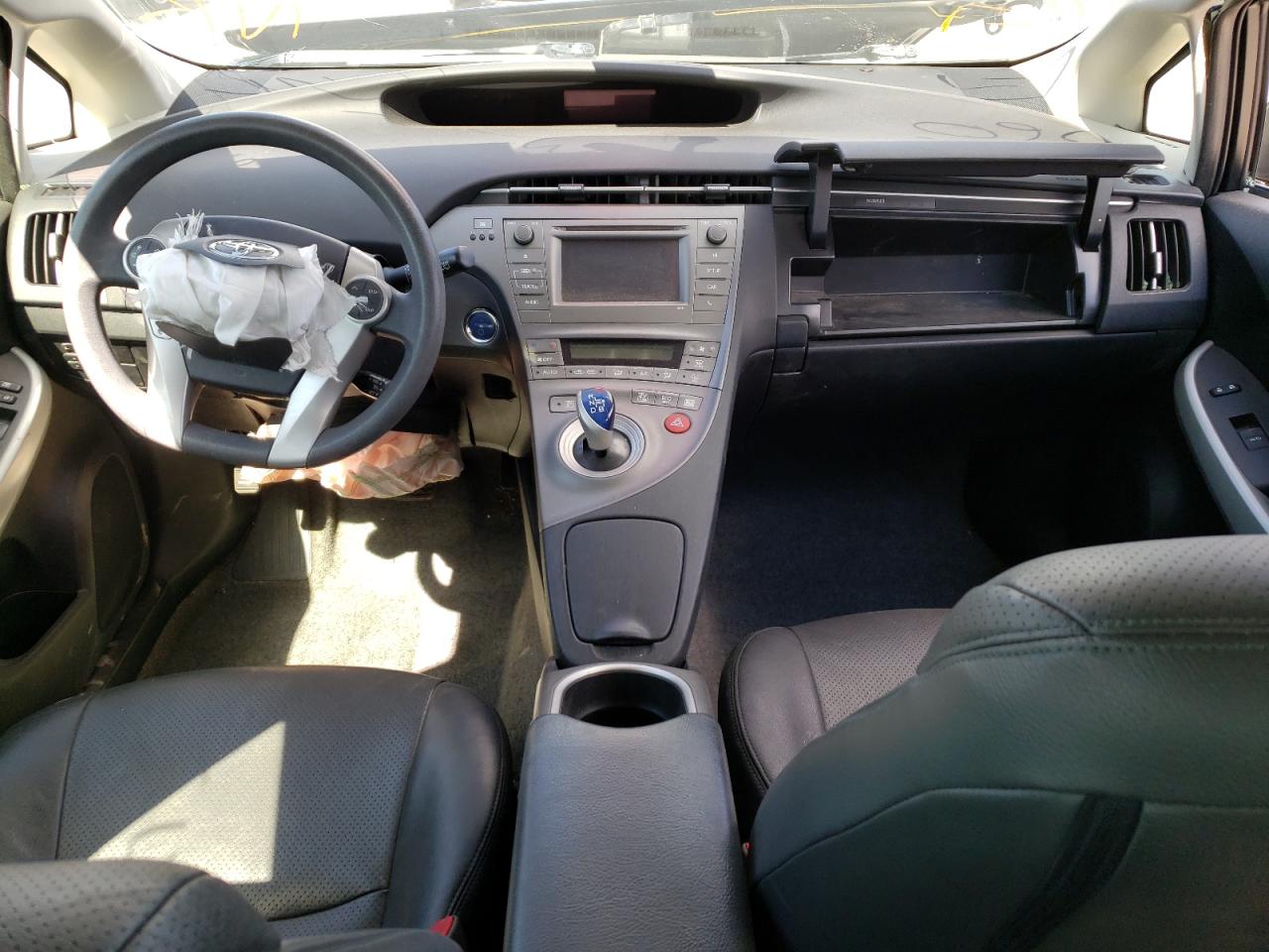 Photo 9 from auction – 2013 TOYOTA PRIUS with VIN JTDKN3DU4D1623131