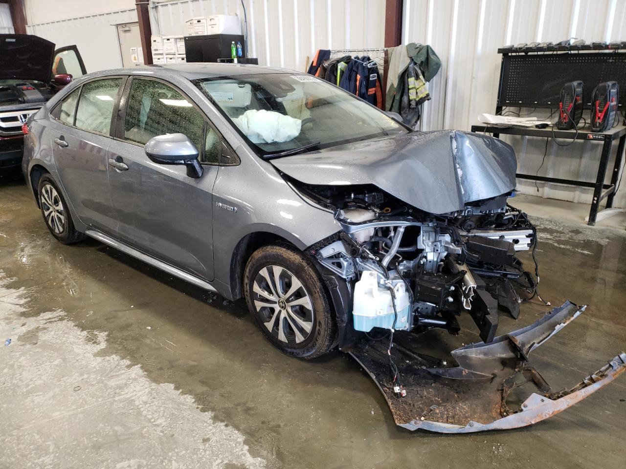 TOYOTA COROLLA LE 2020 with VIN JTDEBRBE5LJ009160 - Photo from auction