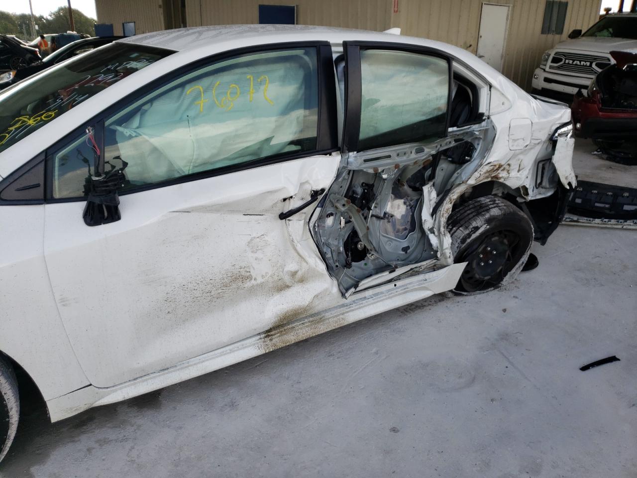 Photo 9 from auction – 2020 TOYOTA COROLLA LE with VIN JTDEPRAE1LJ032292