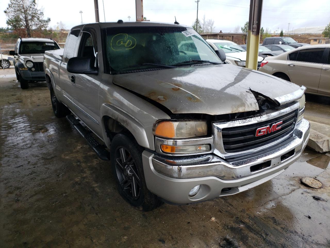 GMC NEW SIERRA 2004 with VIN 2GTEK19TX41251203 - Photo from auction