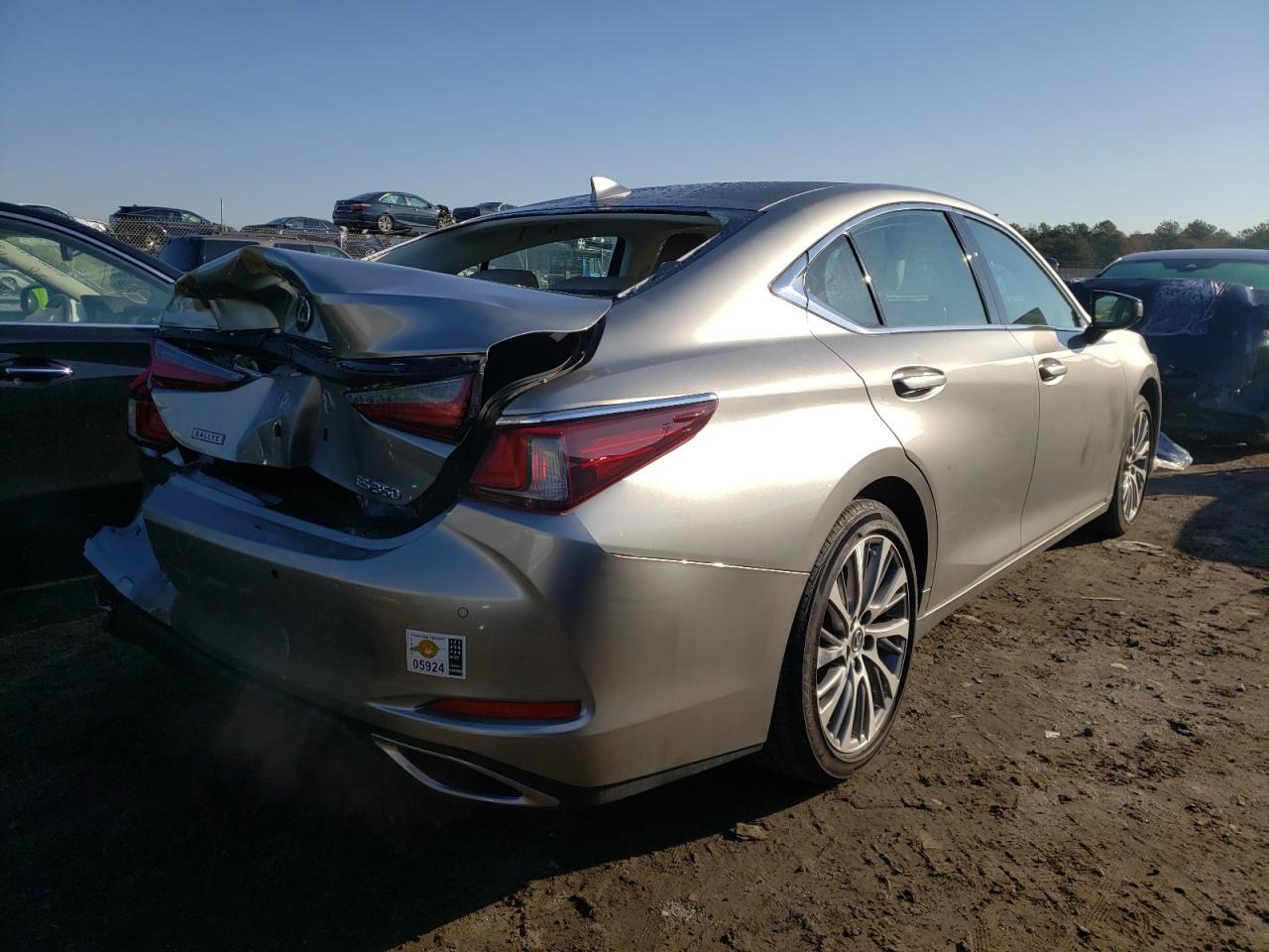 Photo 4 from auction – 2020 LEXUS ES 350 with VIN 58ADZ1B15LU060313
