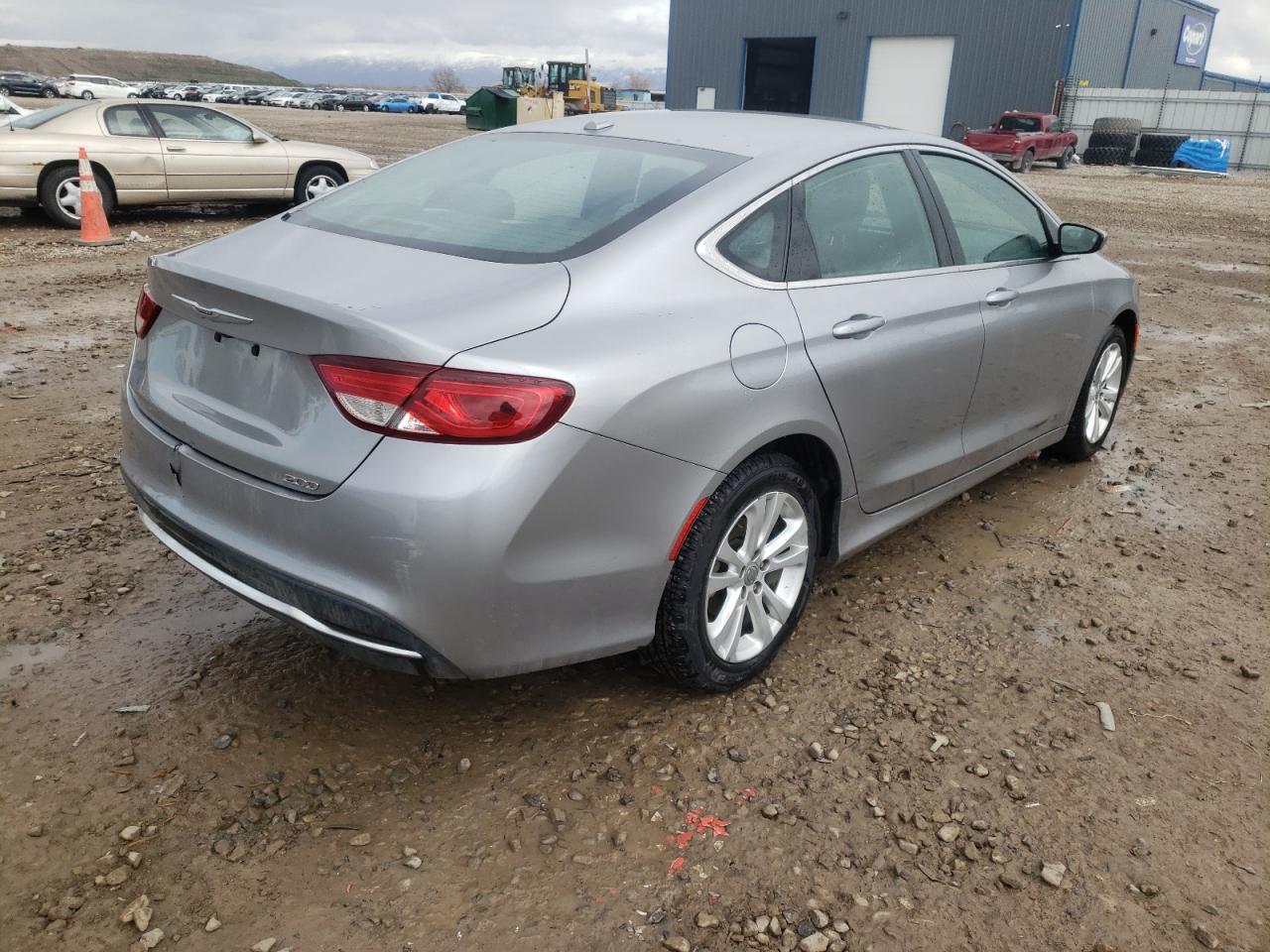 Photo 4 from auction – 2015 CHRYSLER 200 LIMITE with VIN 1C3CCCAB5FN663988