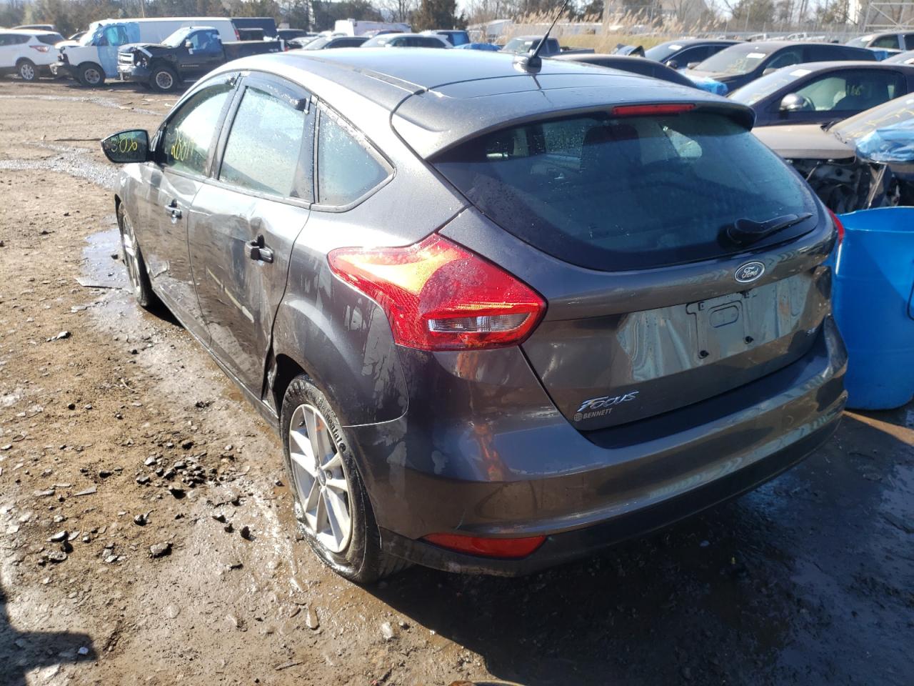 Zdjęcie 3 z aukcji – 2017 FORD FOCUS SE z VIN 1FADP3K27HL251093
