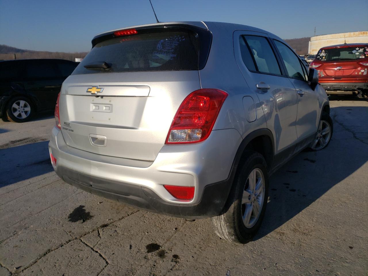 Photo 4 from auction – 2018 CHEVROLET TRAX LS with VIN KL7CJNSB1JB734770