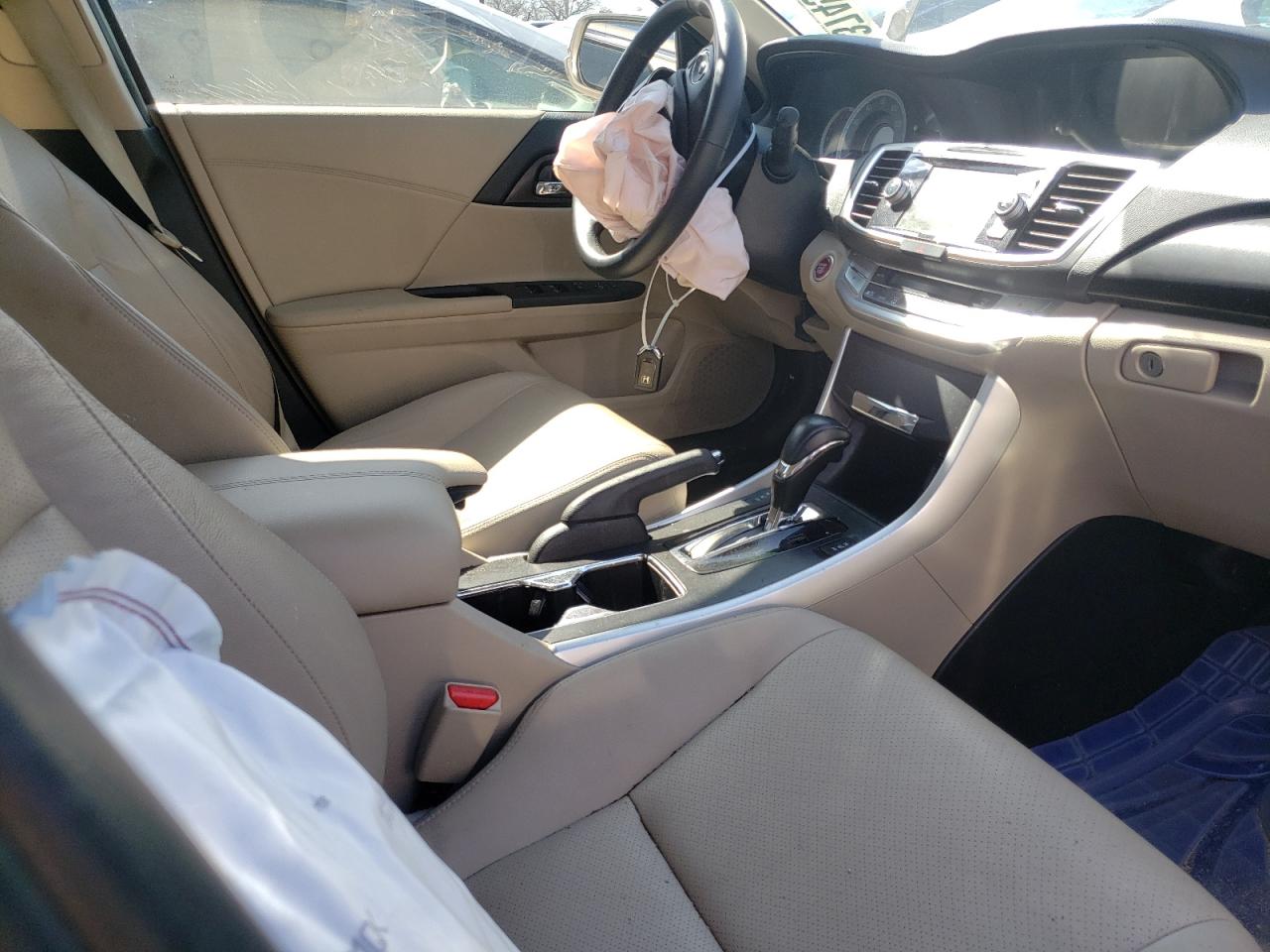 Photo 5 from auction – 2015 HONDA ACCORD EXL with VIN 1HGCR2F87FA175555