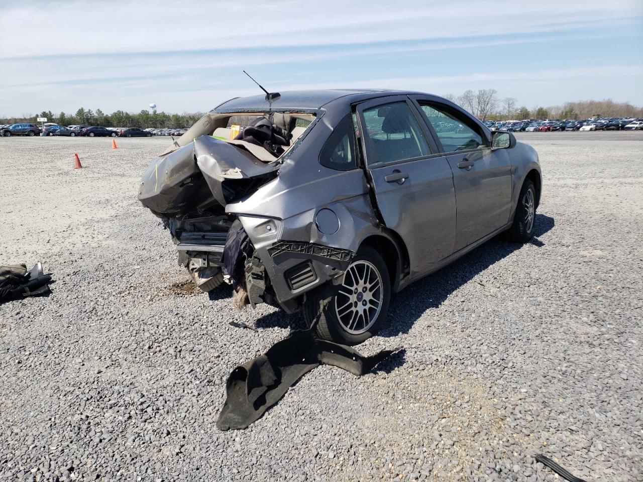 Photo 4 from auction – 2011 FORD FOCUS with VIN 1FAHP3FN0BW175308