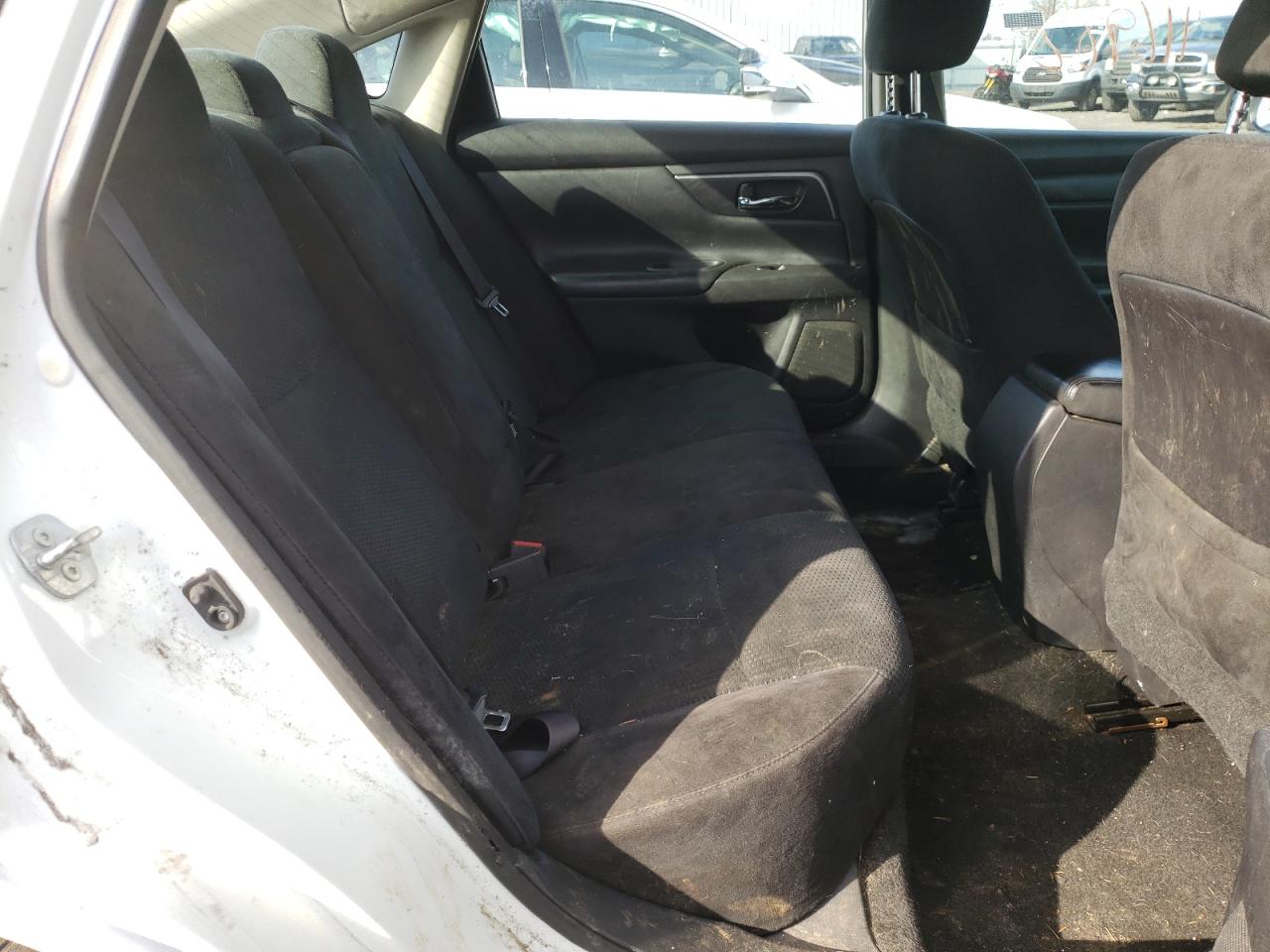 Photo 6 from auction – 2015 NISSAN ALTIMA 2.5 with VIN 1N4AL3AP0FN896083