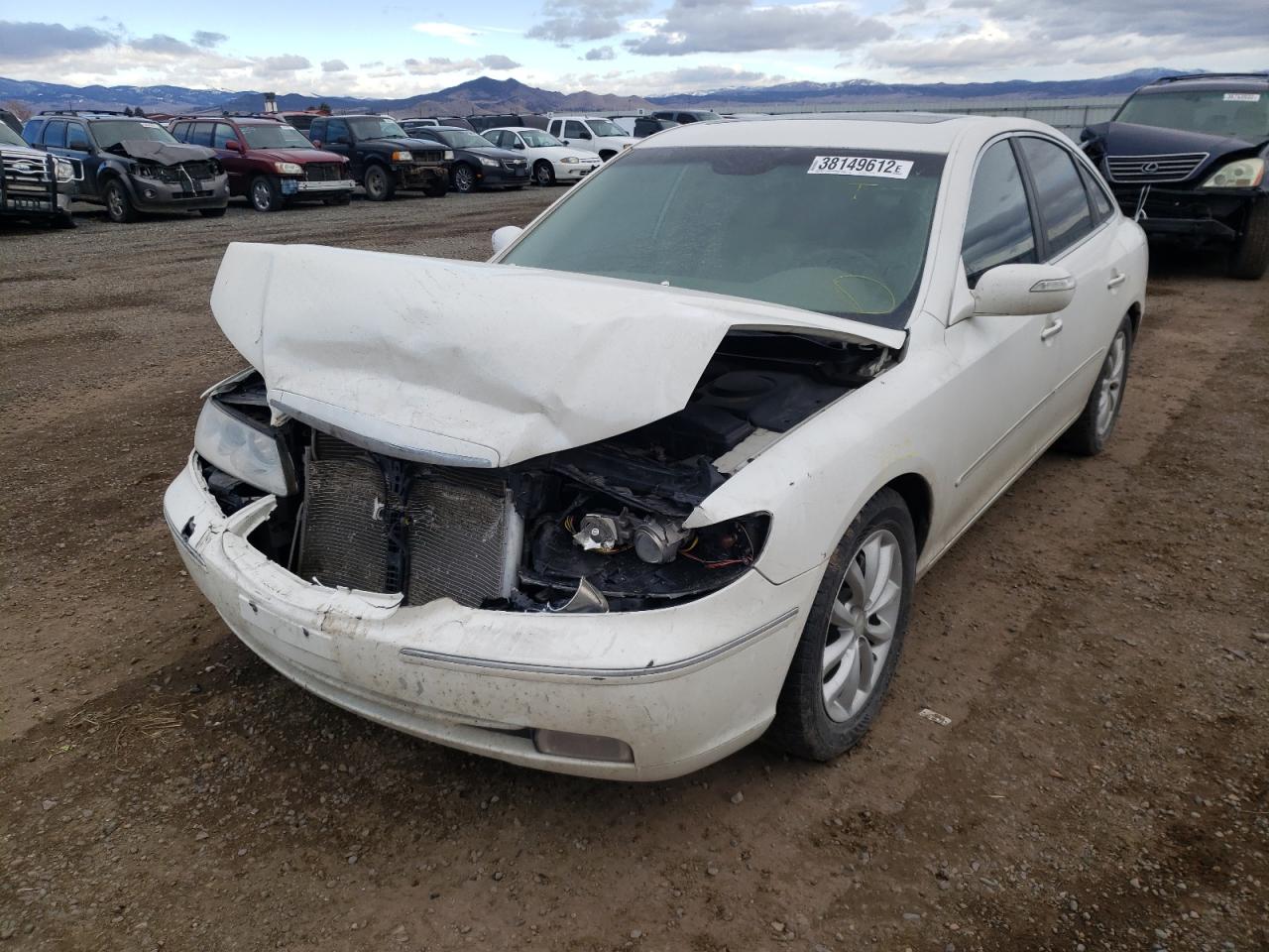 Photo 2 from auction – 2008 HYUNDAI AZERA SE with VIN KMHFC46FX8A264414