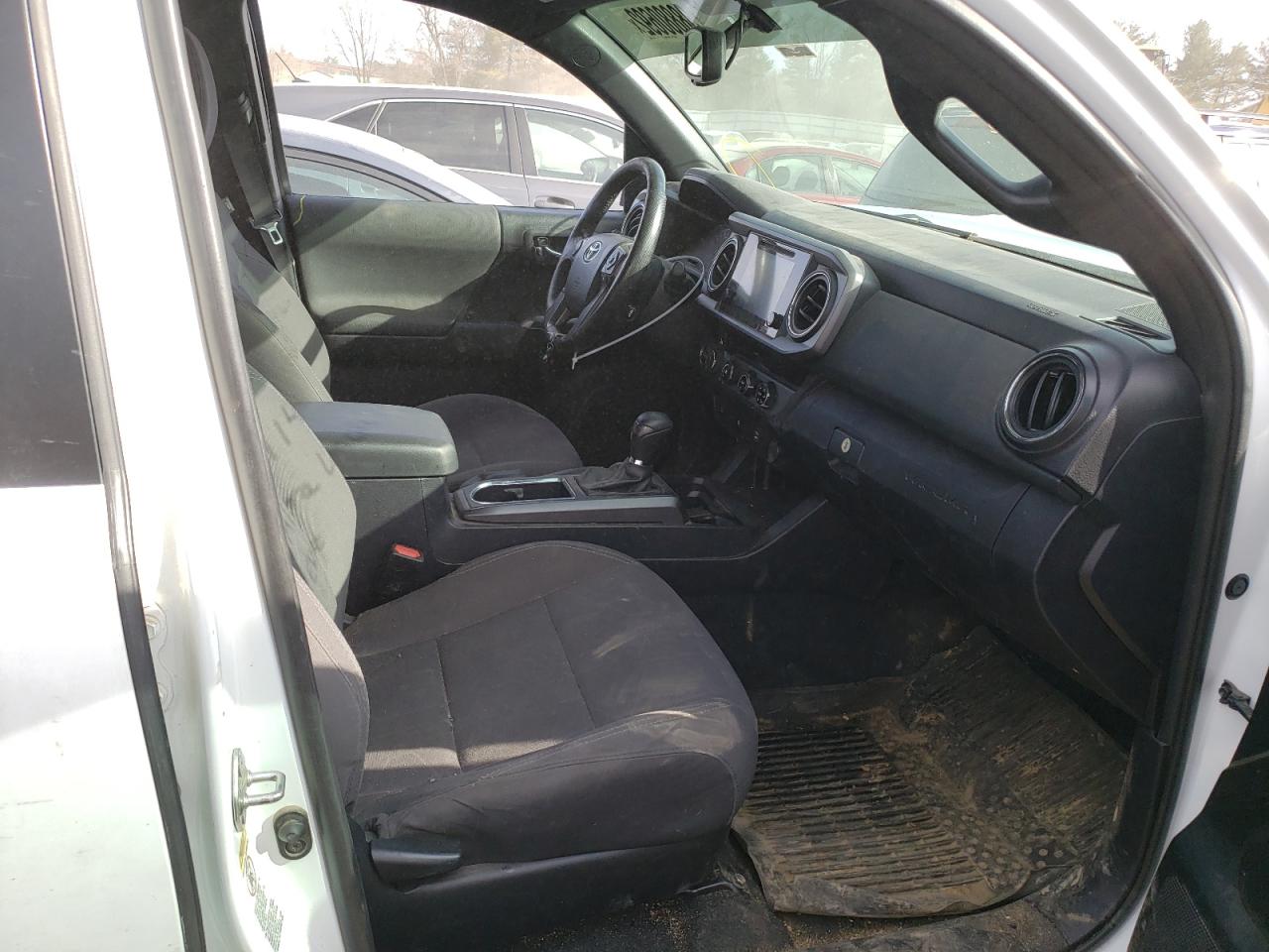 Photo 5 from auction – 2017 TOYOTA TACOMA DOU with VIN 3TMDZ5BN9HM028658