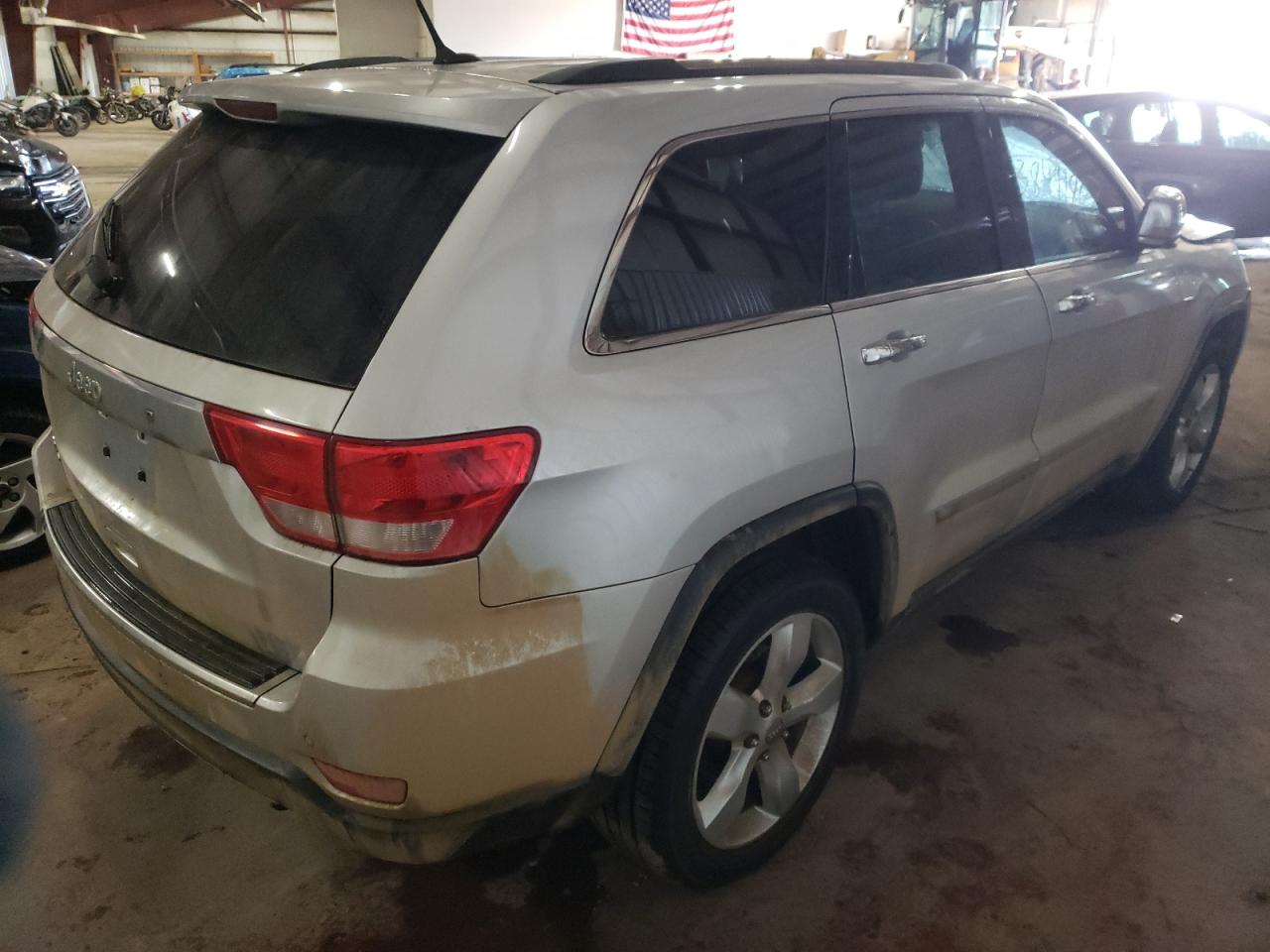 Photo 4 from auction – 2011 JEEP GRAND CHER with VIN 1J4RR5GT4BC526220
