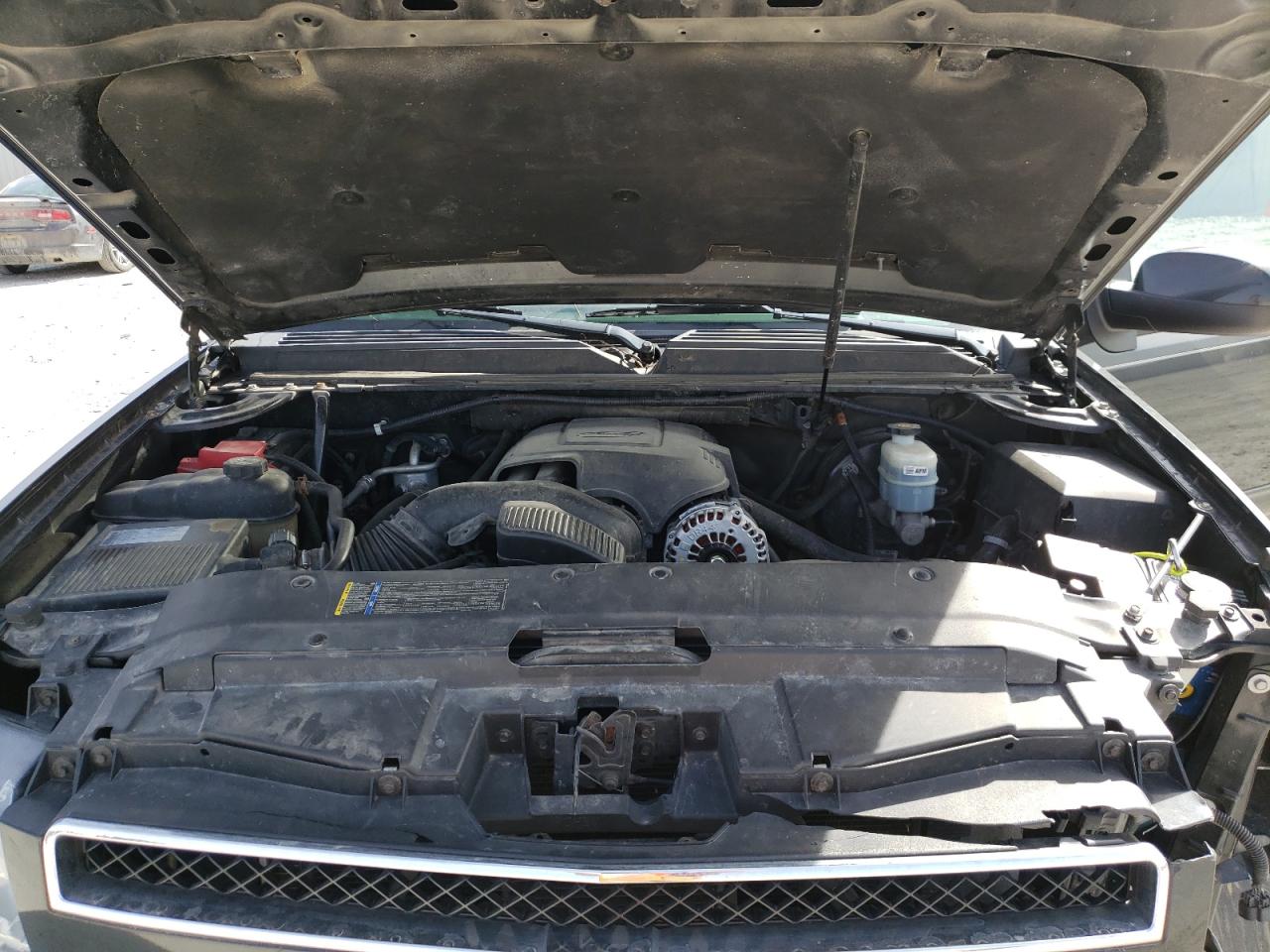 Photo 7 from auction – 2010 CHEVROLET AVALANCHE with VIN 3GNVKFE07AG108809