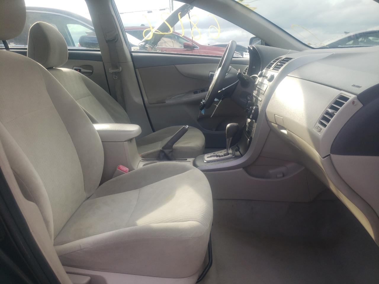 Photo 5 from auction – 2010 TOYOTA CORILLA with VIN 2T1BU4EE1AC296548