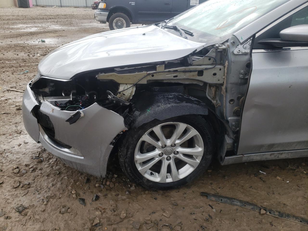 Photo 9 from auction – 2015 CHRYSLER 200 LIMITE with VIN 1C3CCCAB5FN663988