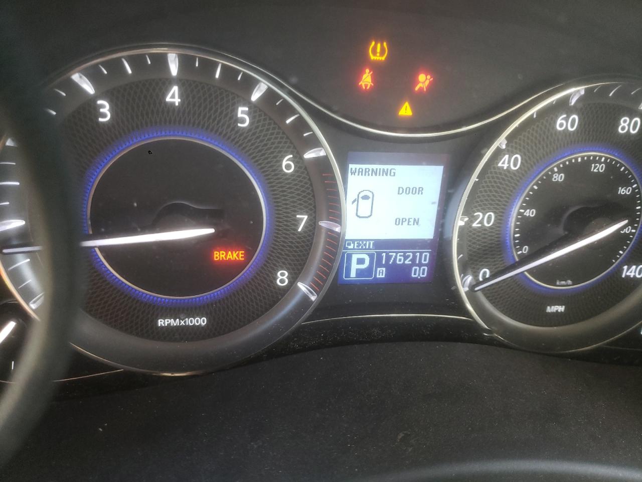 Photo 8 from auction – 2012 INFINITI QX56 with VIN JN8AZ2NE1C9017582