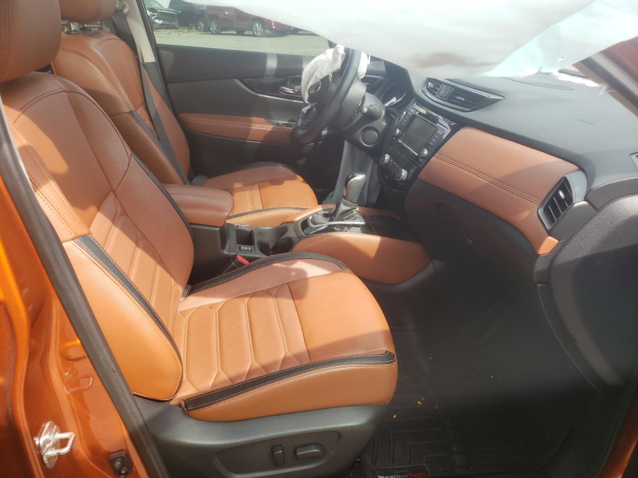 Photo 5 from auction – 2019 NISSAN ROGUE S with VIN 5N1AT2MT1KC789977