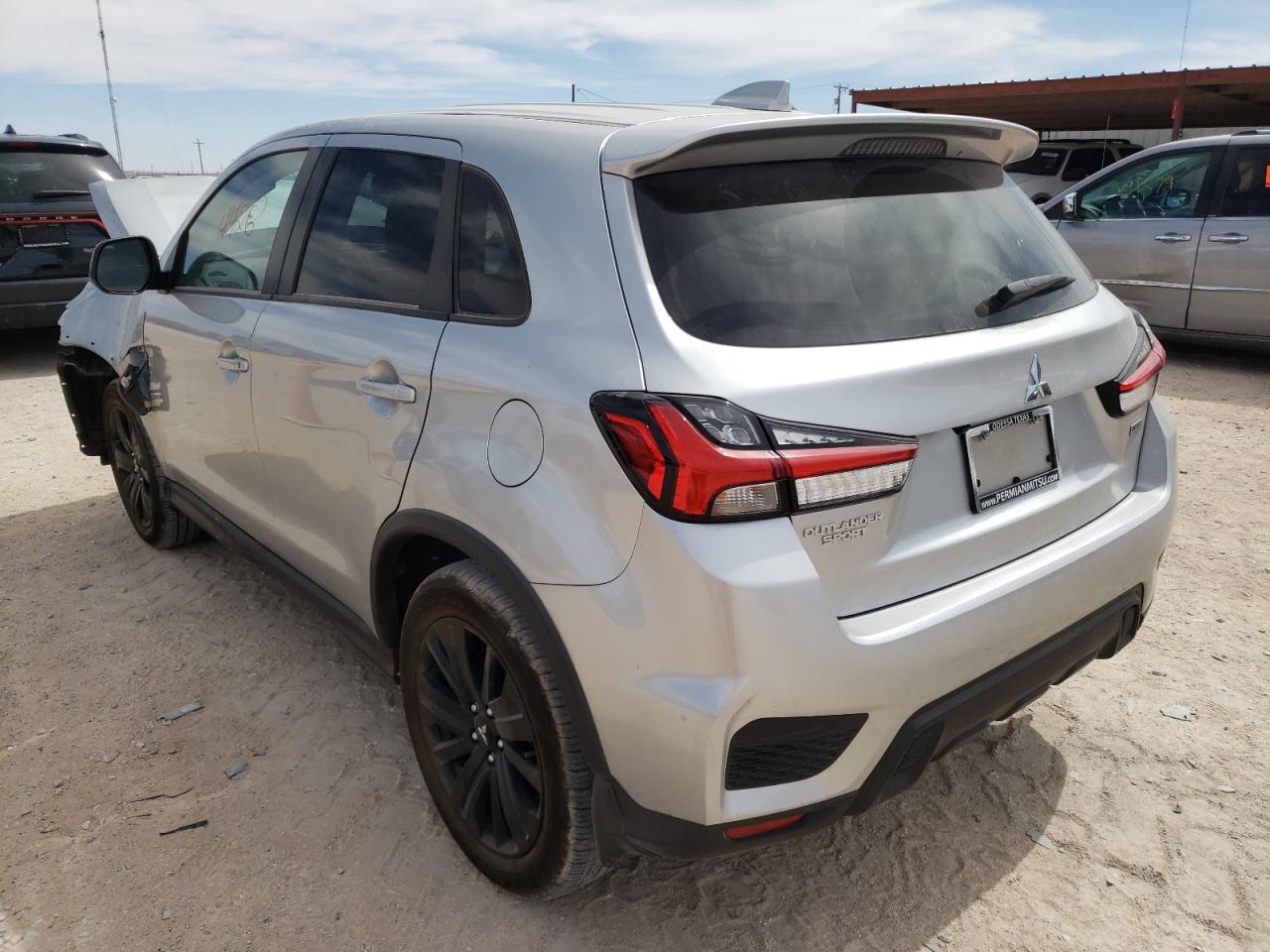 Photo 3 from auction – 2021 MITSUBISHI OUTLANDER with VIN JA4ARUAU3MU024577
