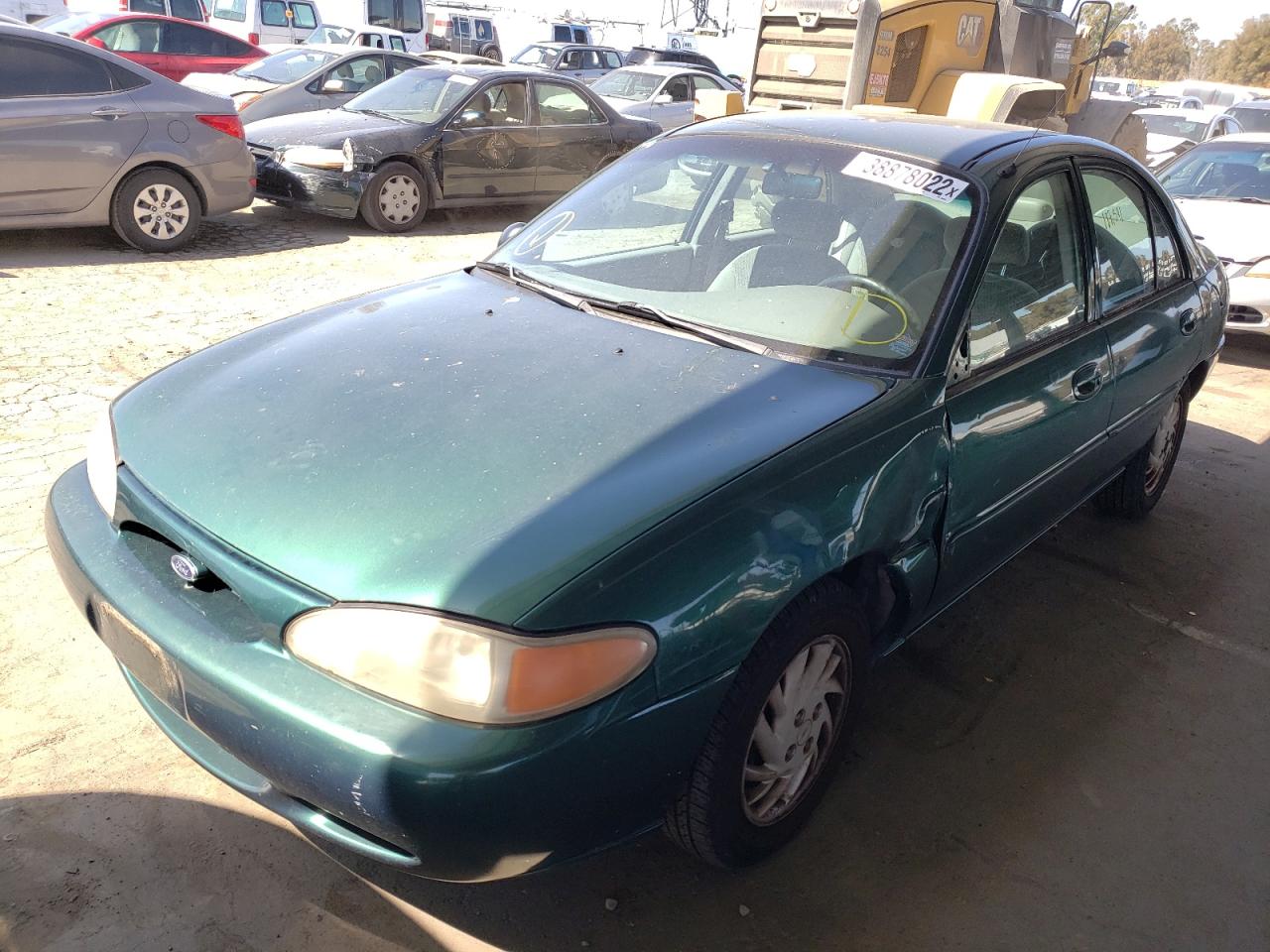 Photo 2 from auction – 1999 FORD ESCORT SE with VIN 1FAFP13P9XW259930