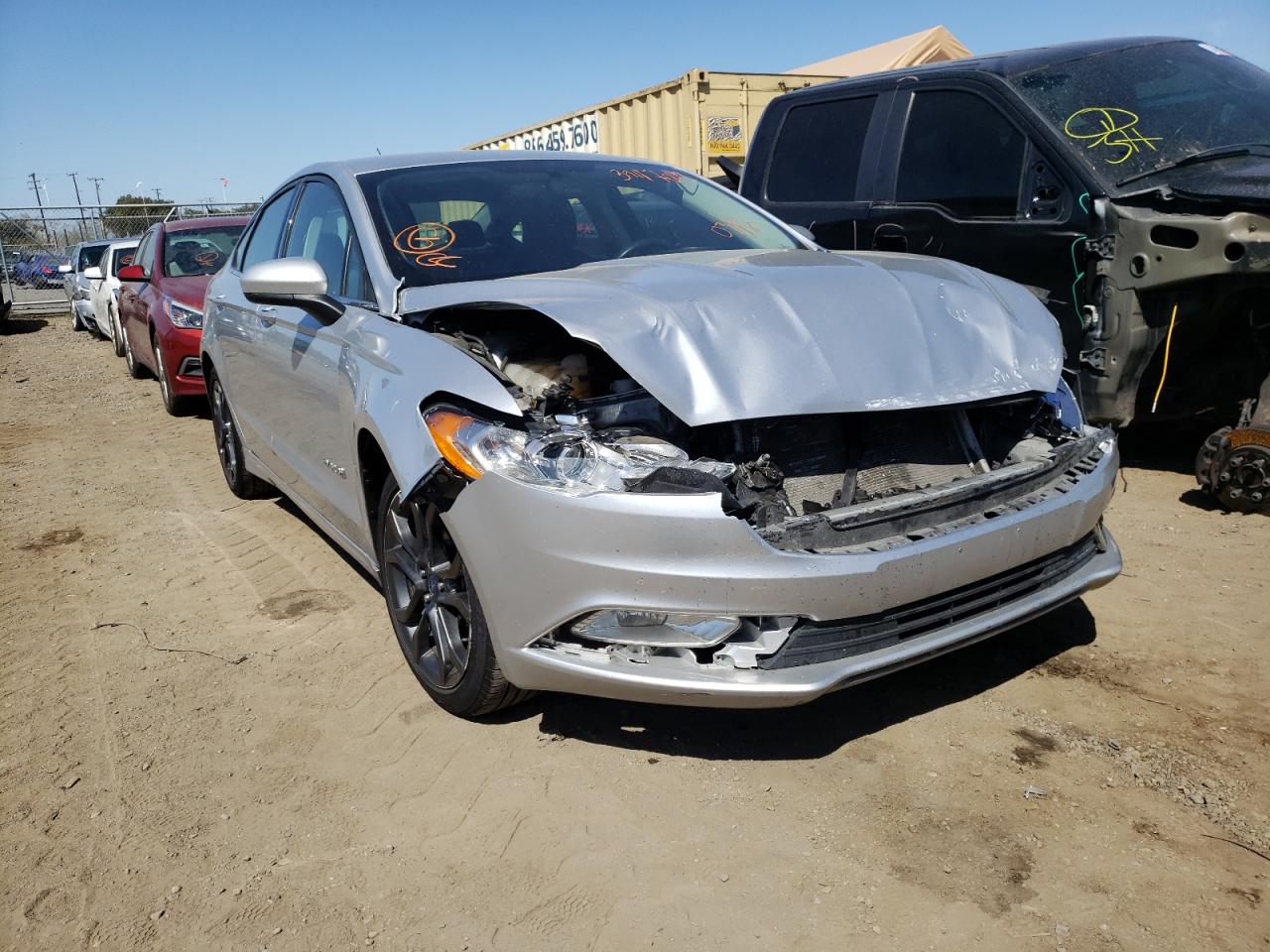 FORD FUSION SE 2018 with VIN 3FA6P0LU2JR124248 - Photo from auction