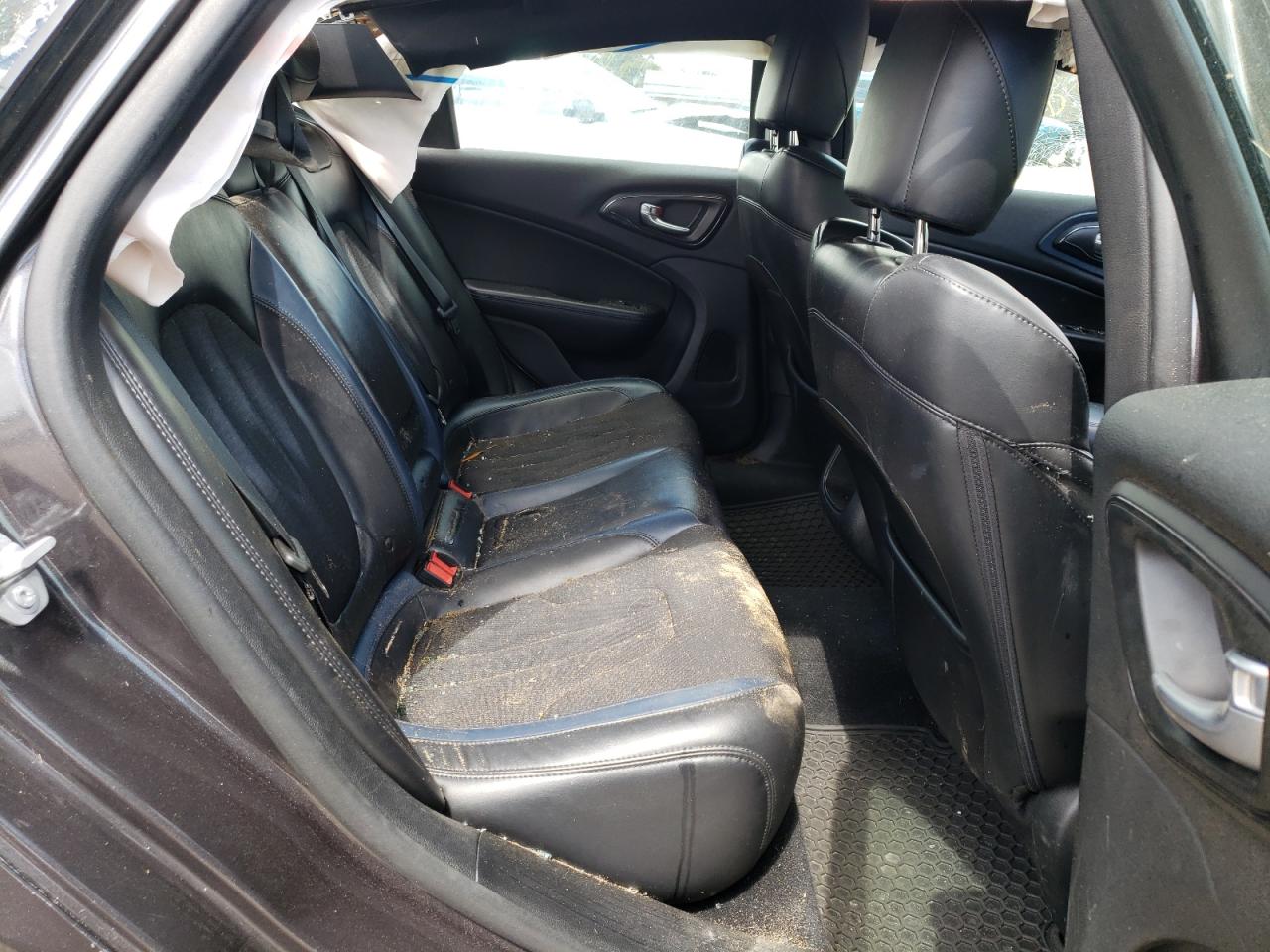 Photo 6 from auction – 2015 CHRYSLER 200 S with VIN 1C3CCCBB3FN617803