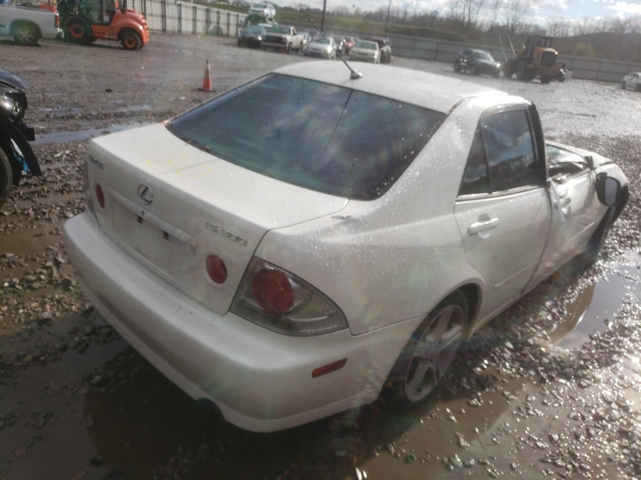 Photo 4 from auction – 2001 LEXUS IS 300 with VIN JTHBD182910001513