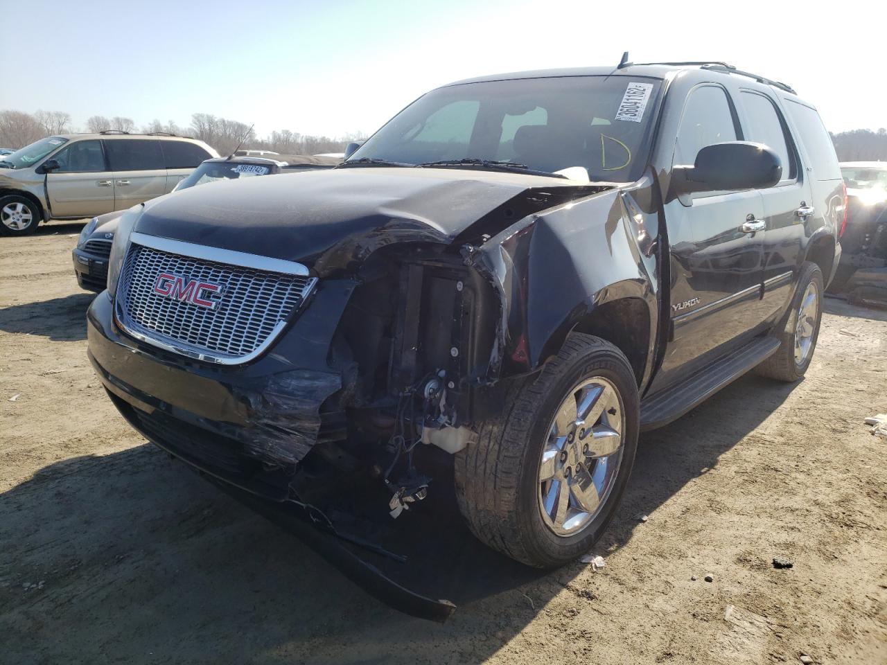 Photo 2 from auction – 2011 GMC YUKON SLT with VIN 1GKS2CE01BR138274