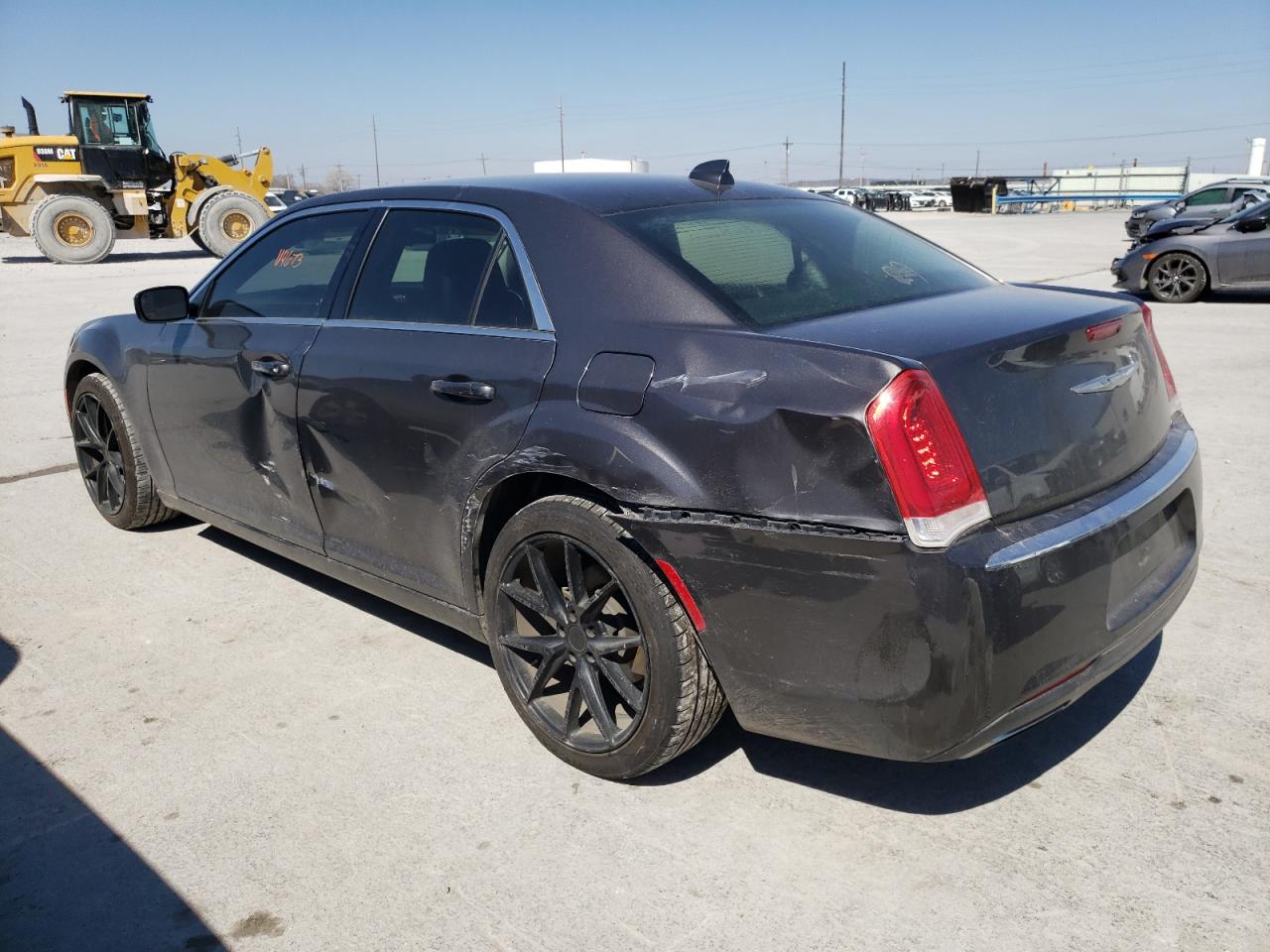 Photo 3 from auction – 2016 CHRYSLER 300 LIMITE with VIN 2C3CCAAG0GH324890