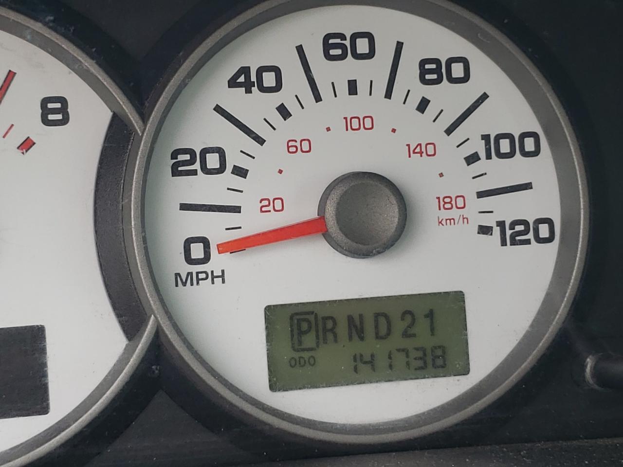 Photo 8 from auction – 2005 FORD ESCAPE XLS with VIN 1FMYU02Z65DA00132