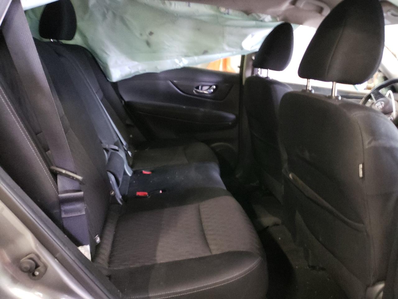 Photo 6 from auction – 2017 NISSAN ROGUE S with VIN KNMAT2MV7HP578452