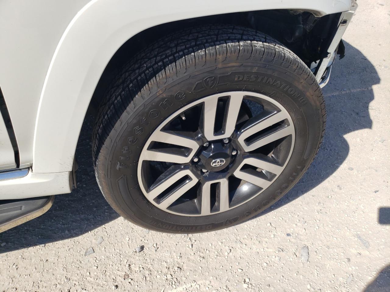 Photo 9 from auction – 2015 TOYOTA 4RUNNER SR with VIN JTEZU5JRXF5087113