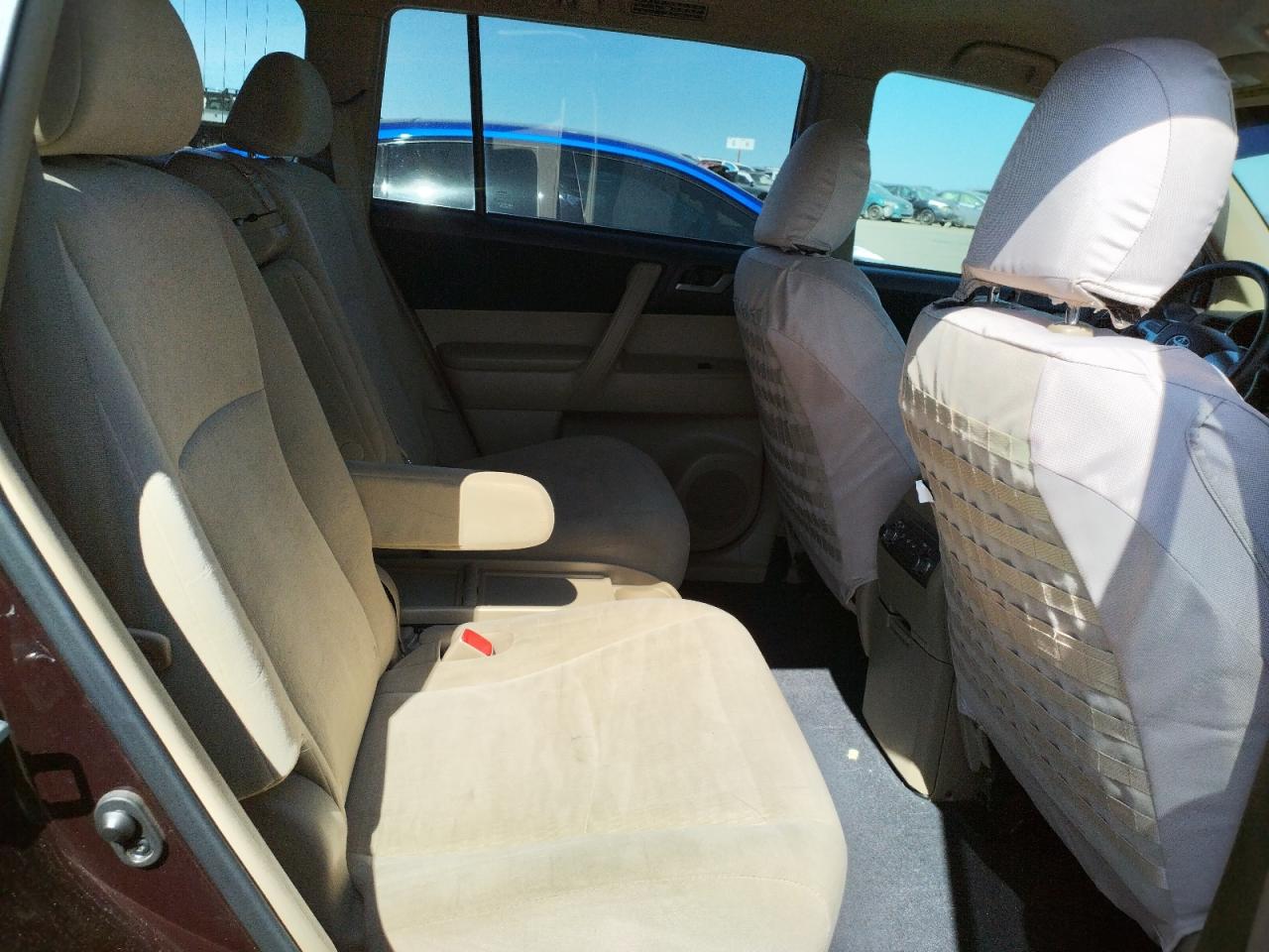 Photo 6 from auction – 2013 TOYOTA HIGHLANDER with VIN 5TDZK3EH2DS115039