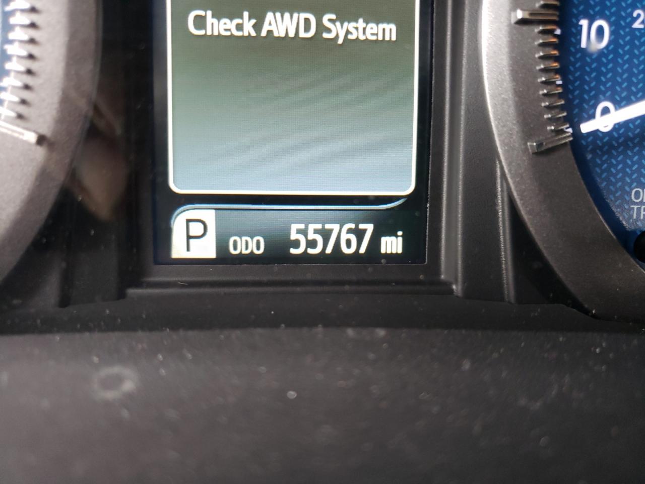 Photo 8 from auction – 2017 TOYOTA SIENNA XLE with VIN 5TDDZ3DC1HS184497