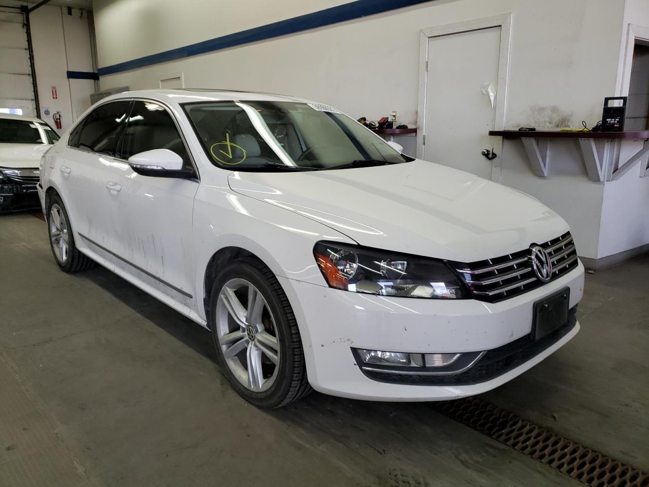 VOLKSWAGEN PASSAT SEL 2012 with VIN 1VWCN7A32CC005751 - Photo from auction
