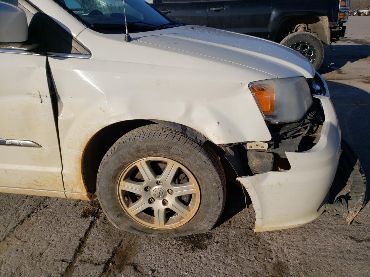 Photo 9 from auction – 2012 CHRYSLER TOWN & COU with VIN 2C4RC1BG9CR125877