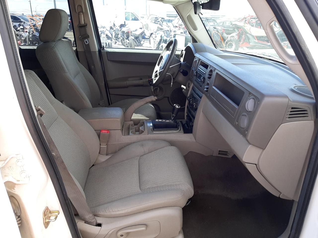 Photo 5 from auction – 2007 JEEP COMMANDER with VIN 1J8HH48K37C537519