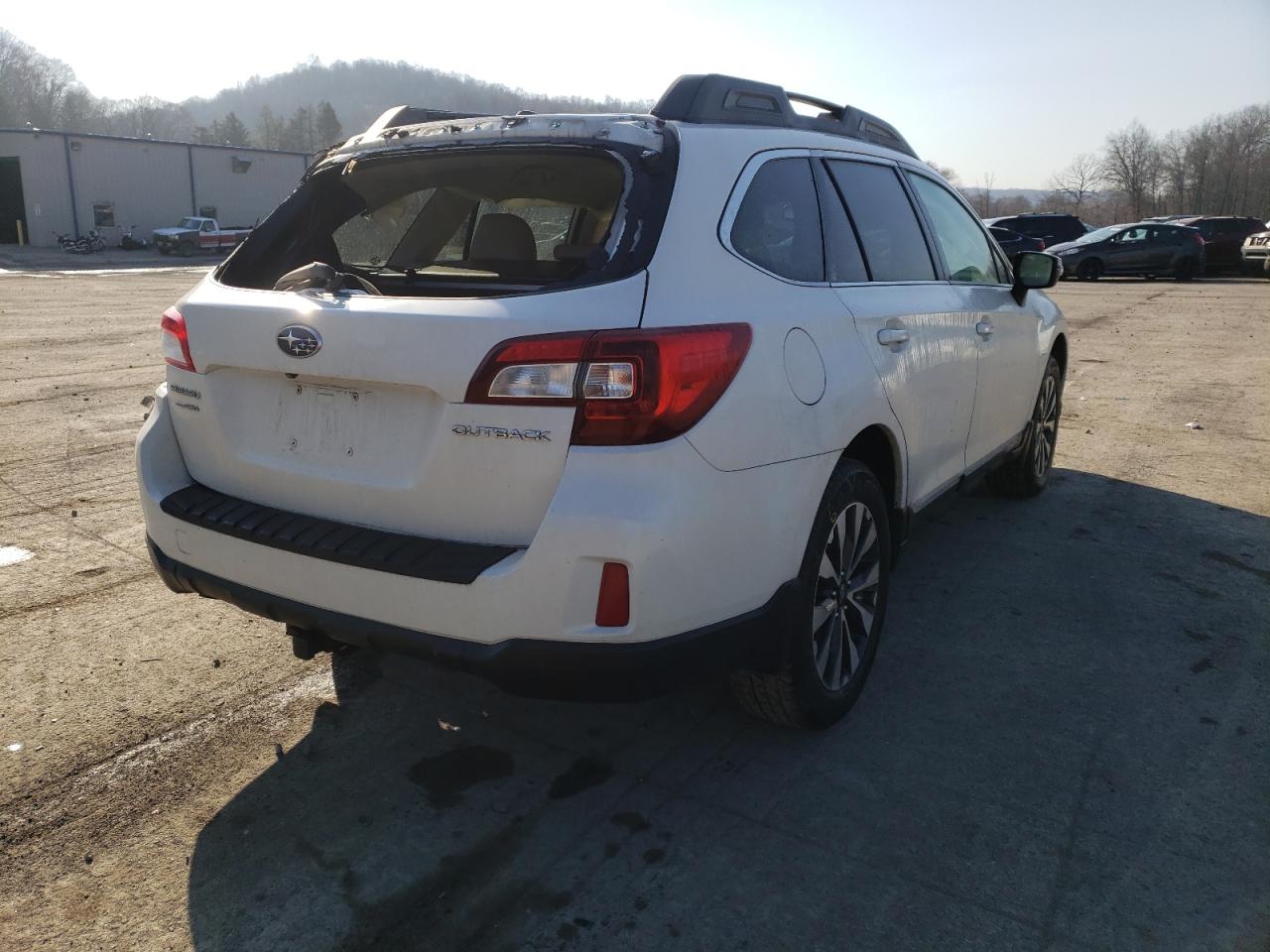 Photo 4 from auction – 2015 SUBARU OUTBACK 2. with VIN 4S4BSBNCXF3240452